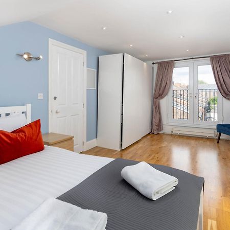 Air Host & Stay - Rockfield House - Sleeps 8 Liverpool Eksteriør billede