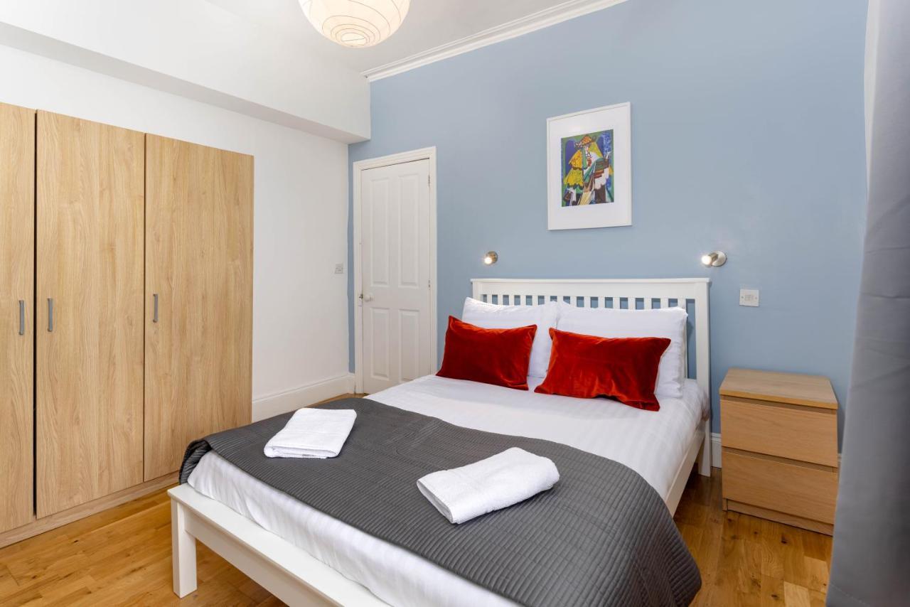 Air Host & Stay - Rockfield House - Sleeps 8 Liverpool Eksteriør billede
