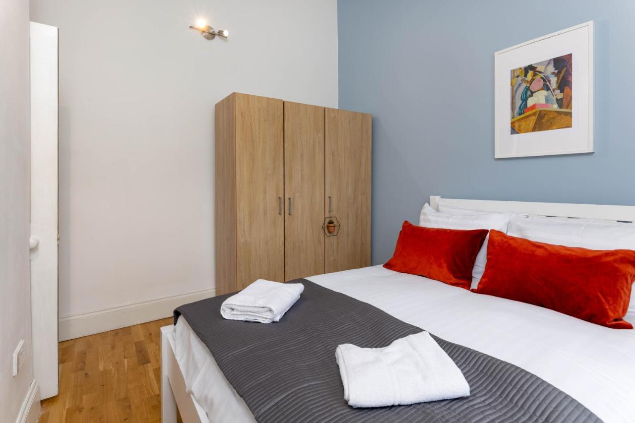 Air Host & Stay - Rockfield House - Sleeps 8 Liverpool Eksteriør billede