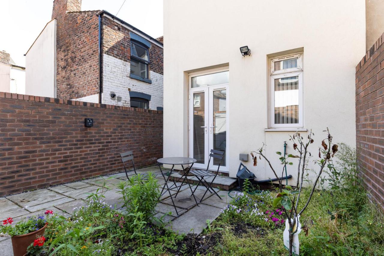 Air Host & Stay - Rockfield House - Sleeps 8 Liverpool Eksteriør billede