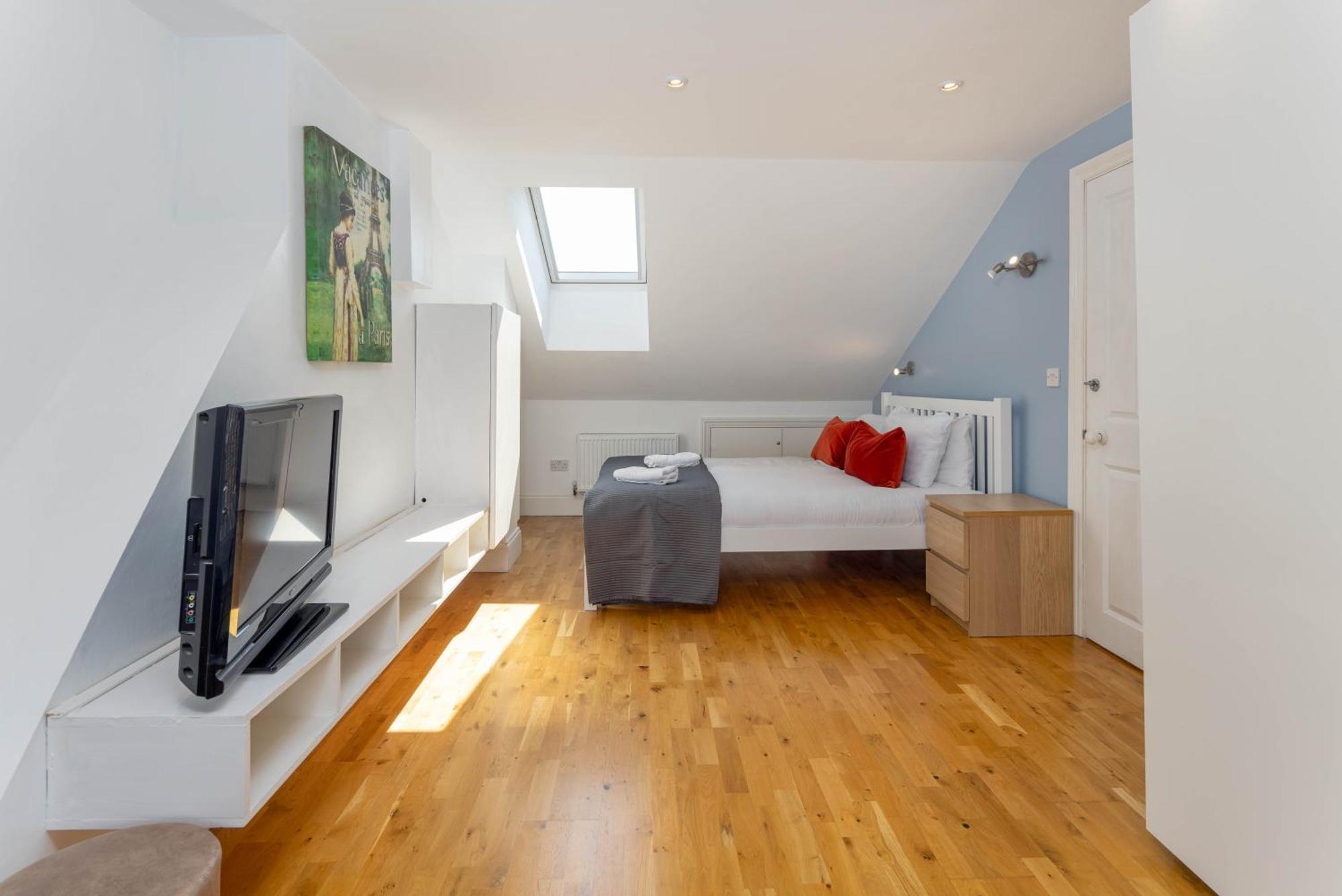 Air Host & Stay - Rockfield House - Sleeps 8 Liverpool Eksteriør billede